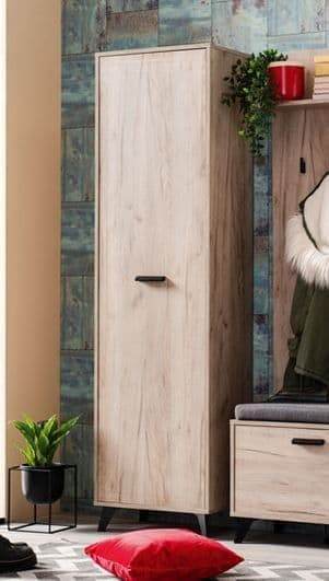 Elegant Kenzo Oak Slim Wardrobe: Single Door, Four Shelves, Pull-Out Hanging Rail - UK Luxury Furniture