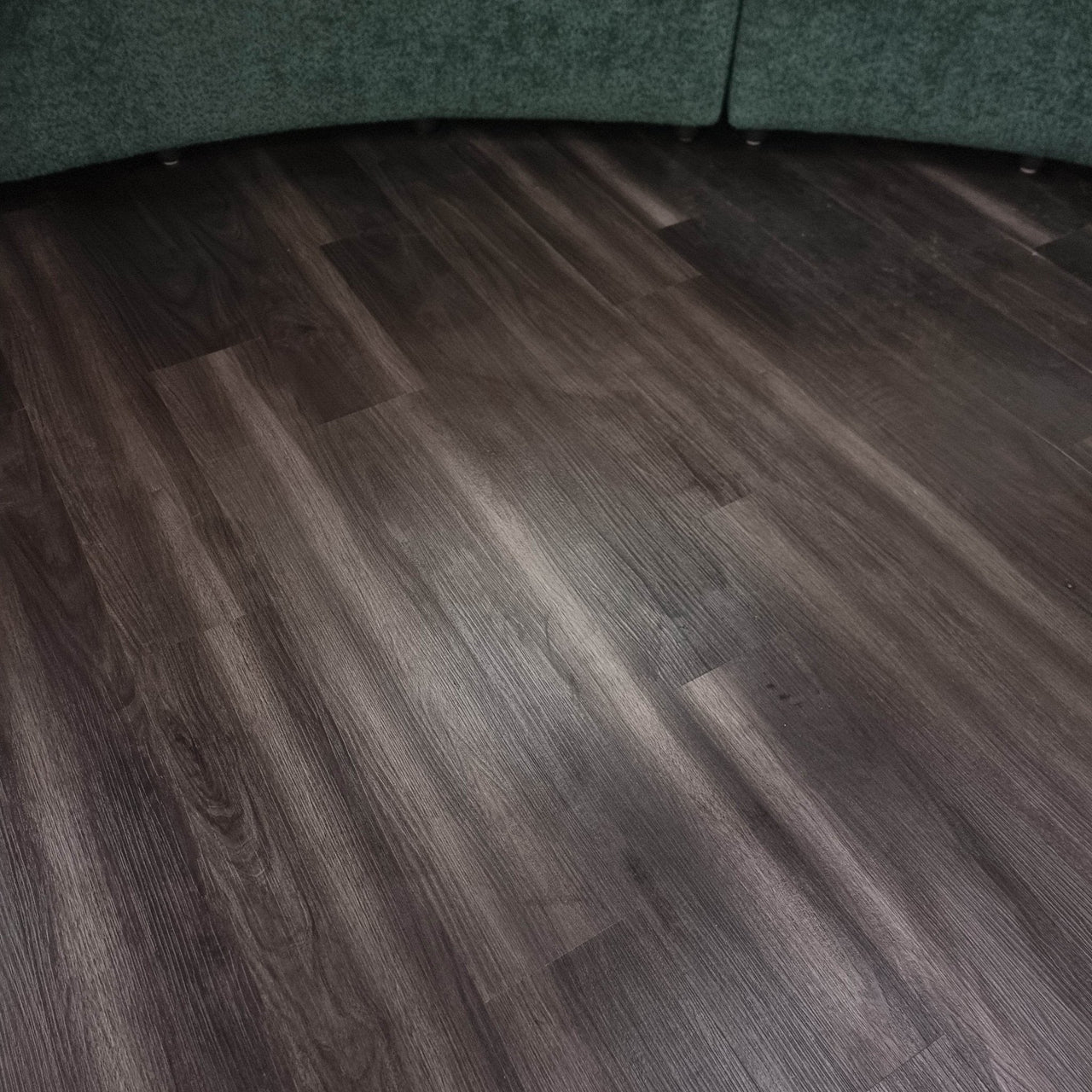Self-Adhesive Wood Effect Vinyl Flooring Tiles - 36 PVC Planks, Easy Install, 5m² - UK Luxury Furniture